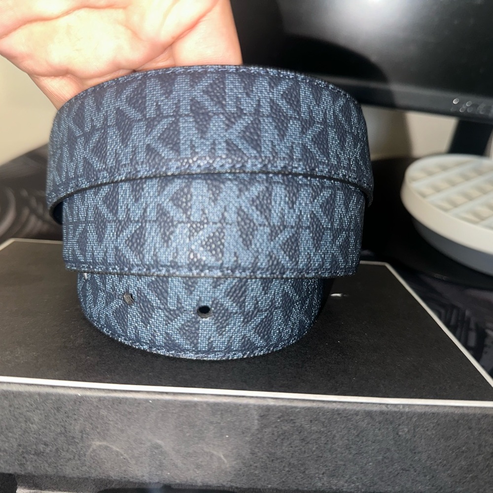 Michael Kors men’s belt - Picture 6 of 9
